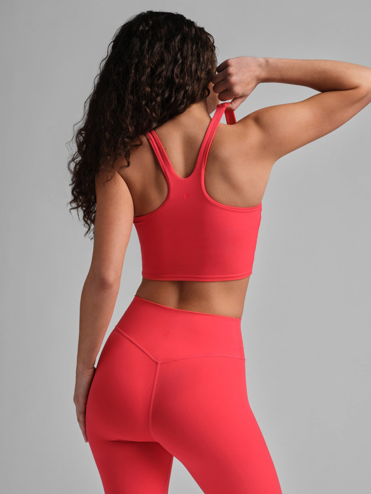 ComfrtCore™ V-Neck Crop Tank