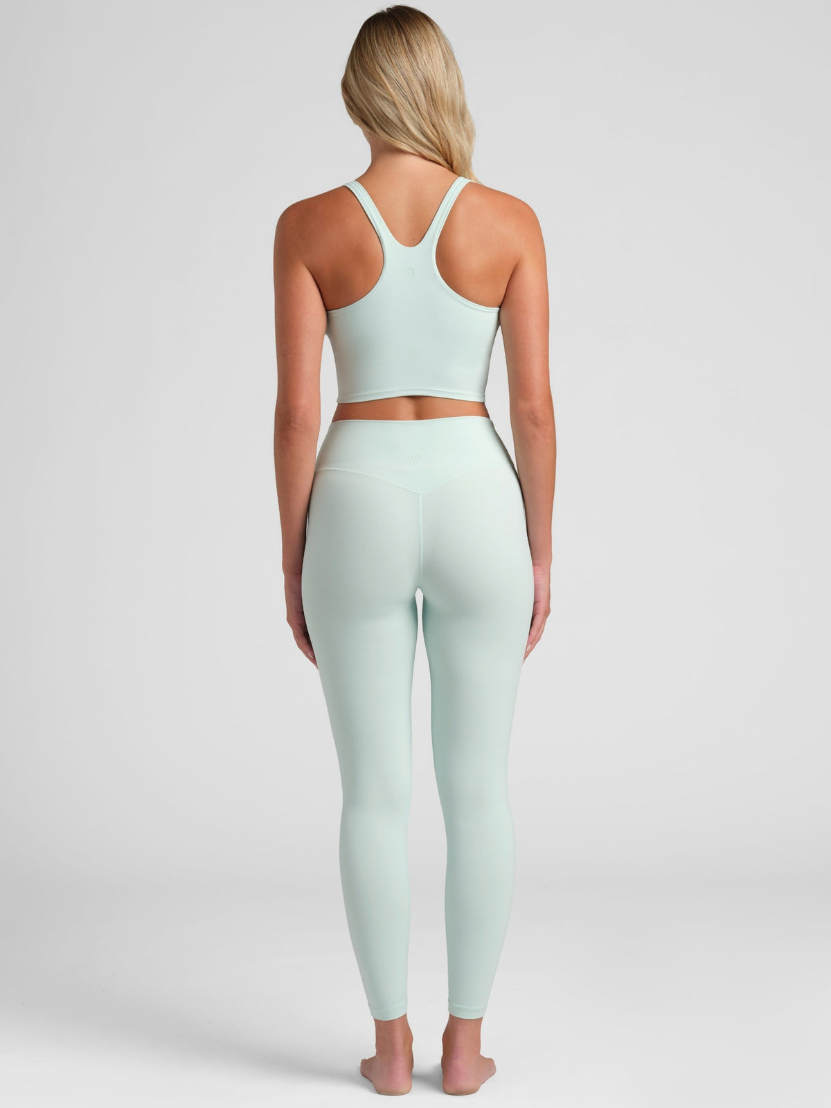 ComfrtCore™ V-Neck Crop Tank