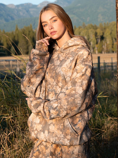 Minimalist Hoodie – Mega
