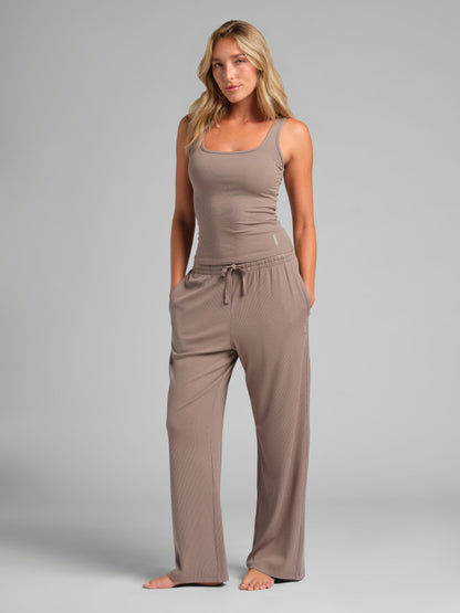 Rib Contour Waist Length Tank
