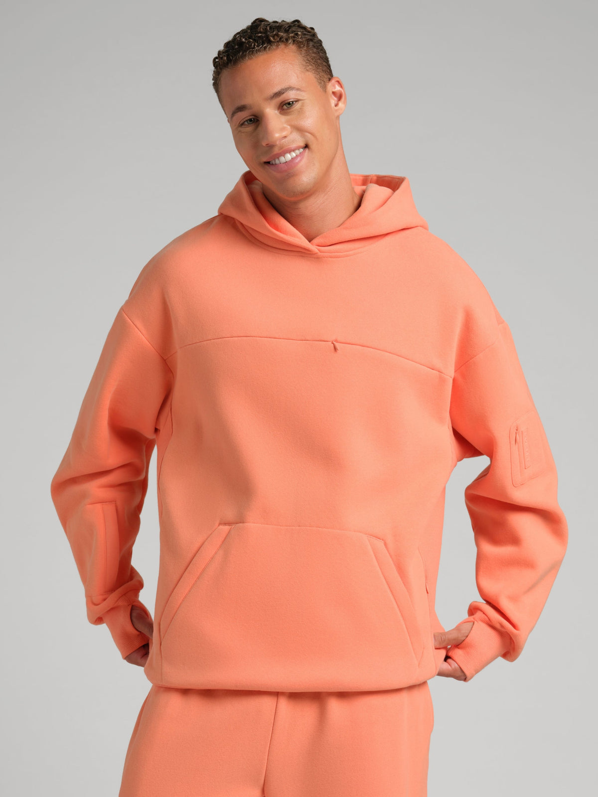 Explorer Travel Hoodie – Mega