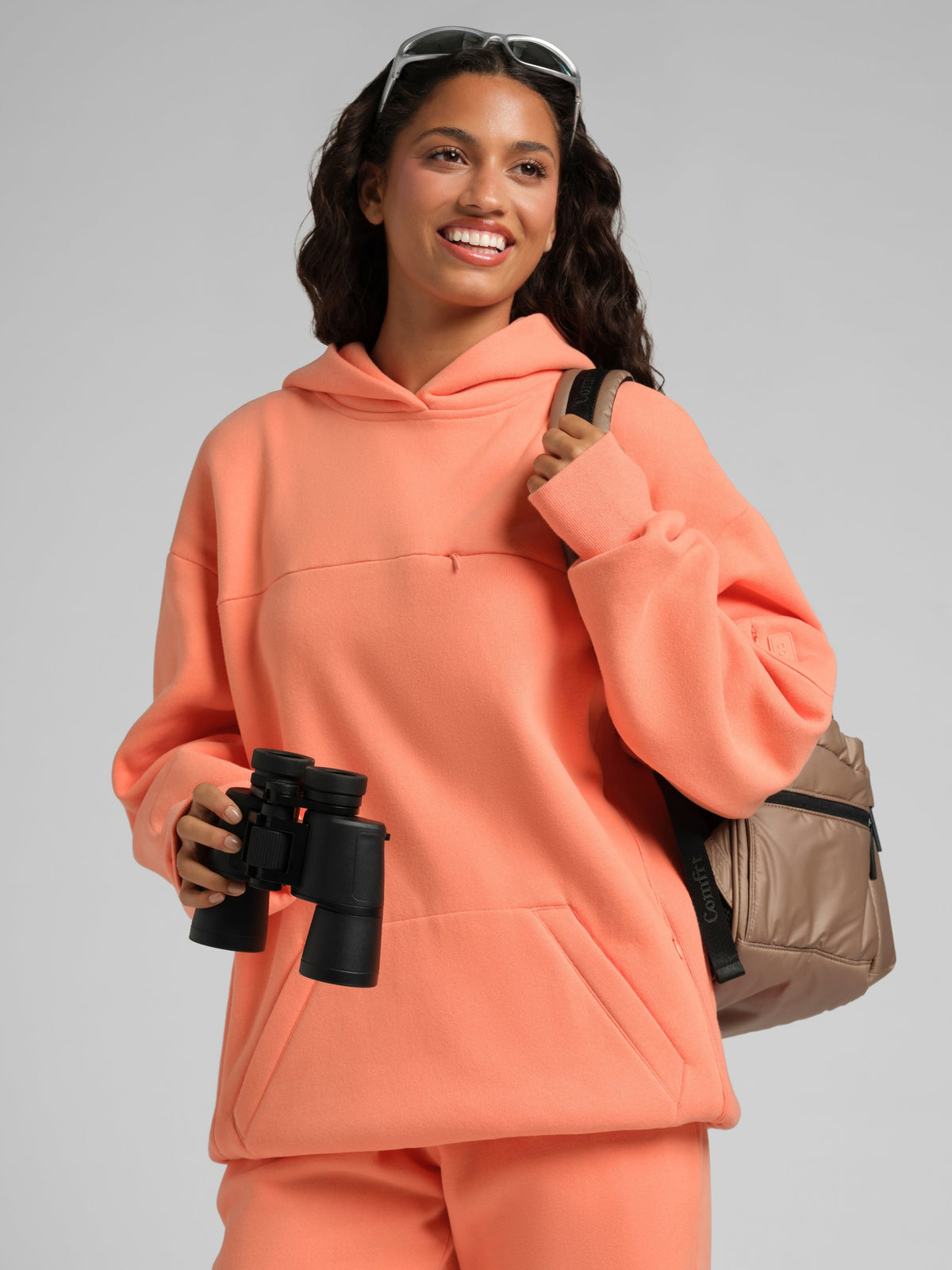 Explorer Travel Hoodie – Mega