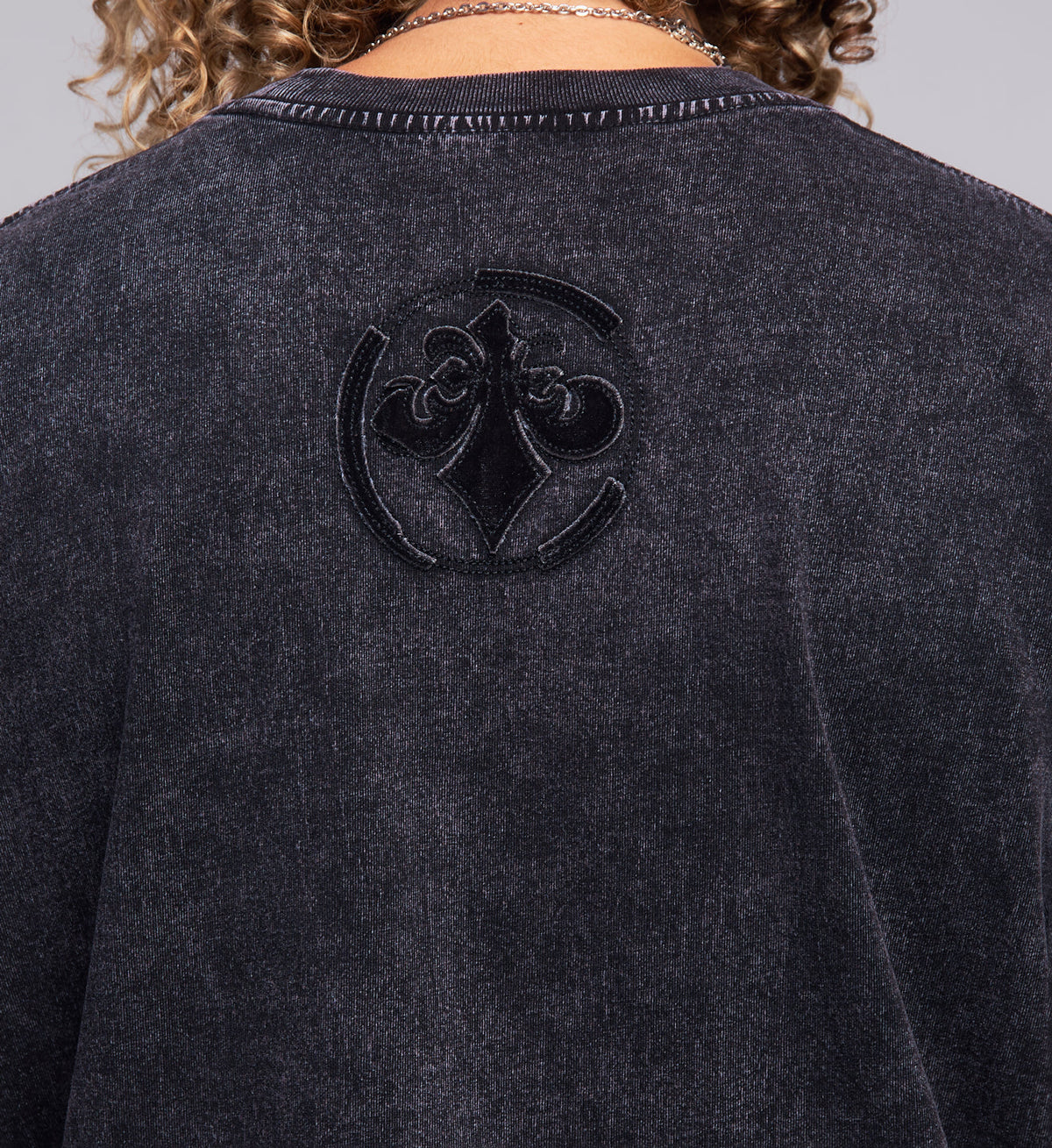 Divio Relic Tee